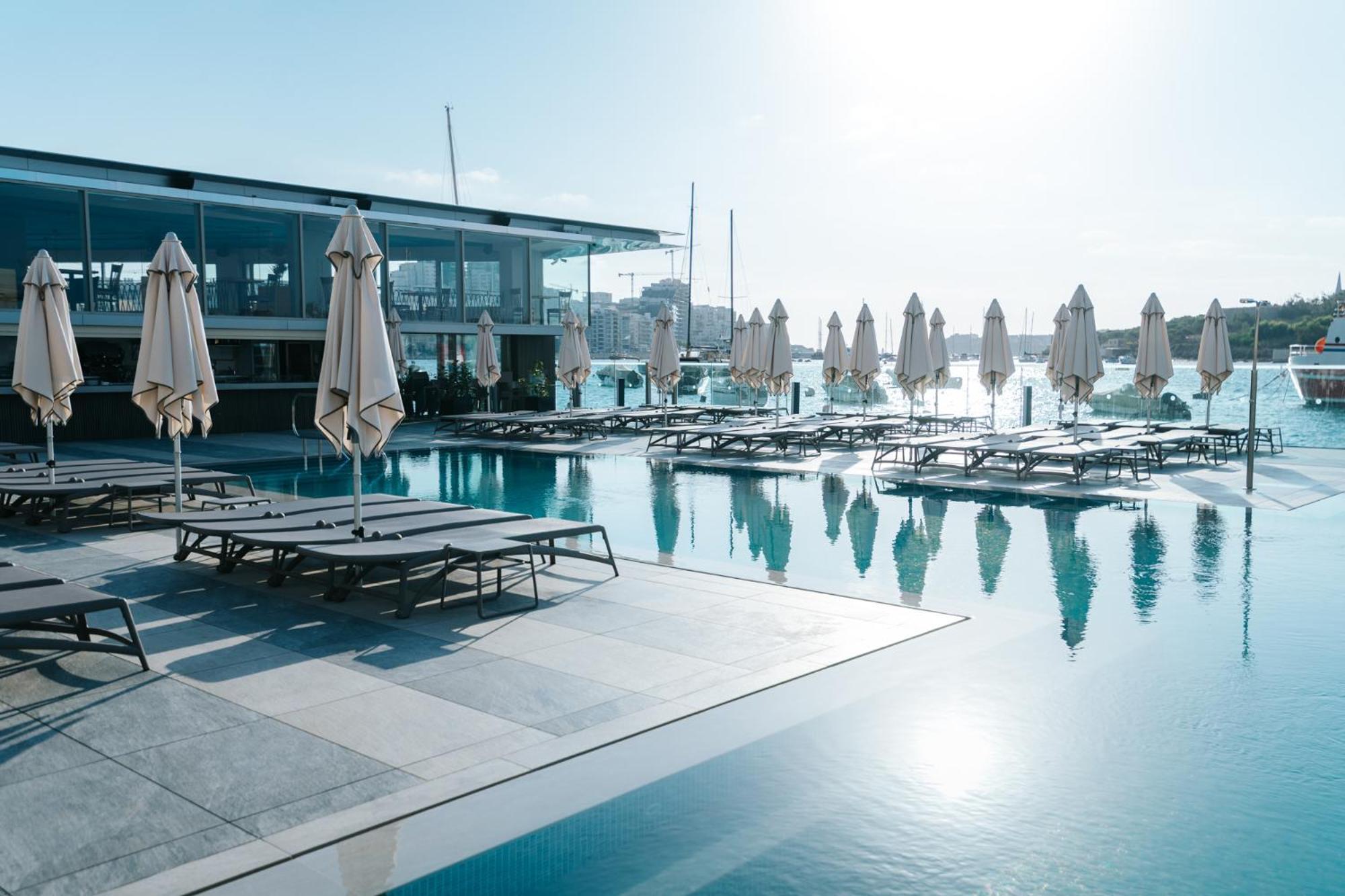 Blubay Apartments By St Hotels Gzira Exteriör bild